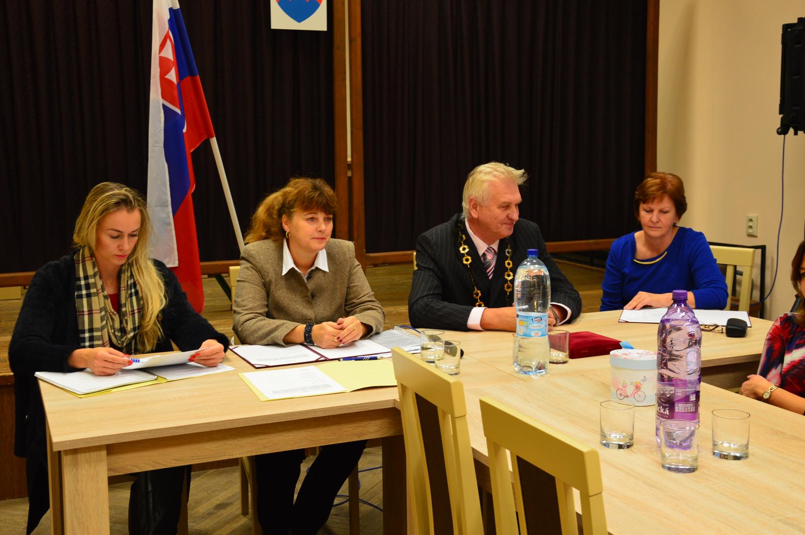 Fotogaléria ZASADNUTIE OBECNÉHO ZASTUPITEĽSTVA 19.11.2018 KD KOČOVCE (17) ZASADNUTIE OBECNÉHO ZASTUPITEĽSTVA 19.11.2018 KD KOČOVCE